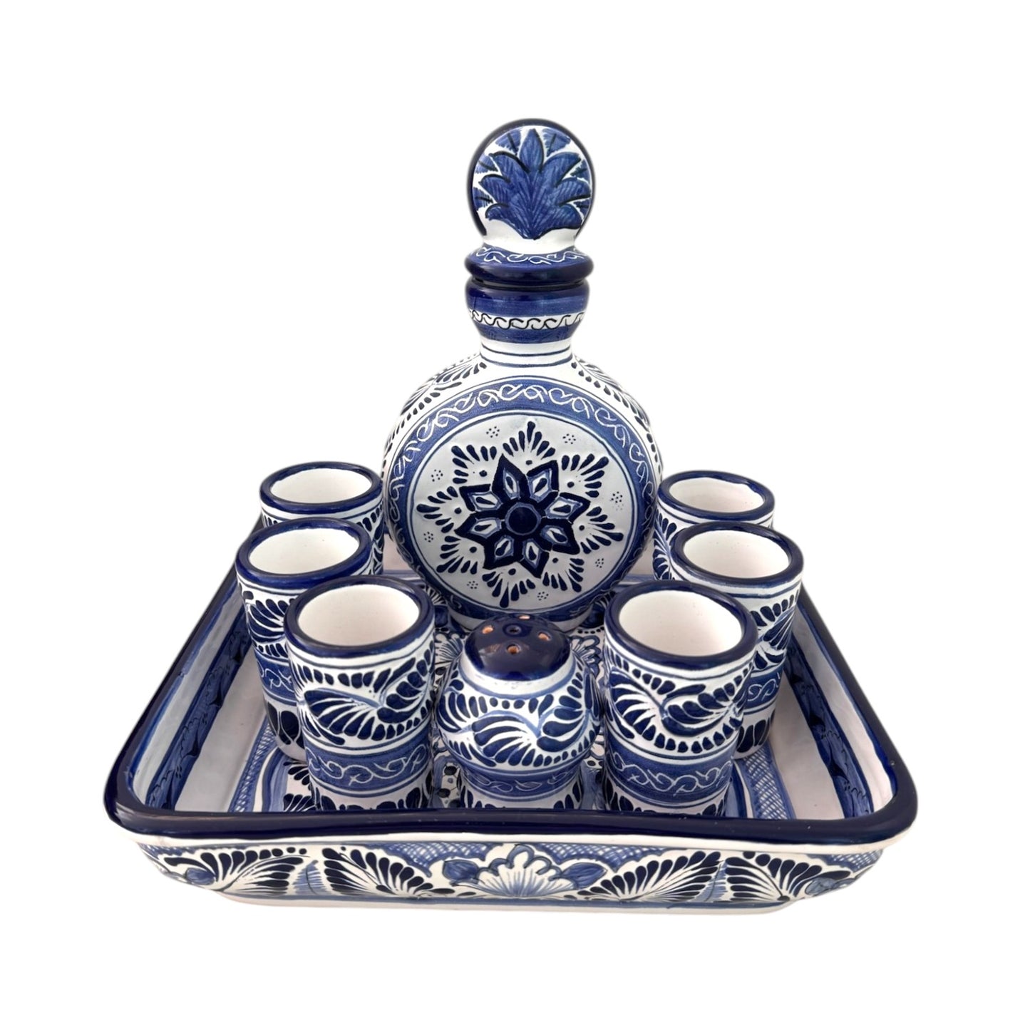 Set de botella redonda con tequileros en charola cuadrada
