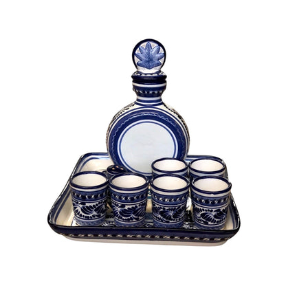 Set de botella redonda con tequileros en charola cuadrada