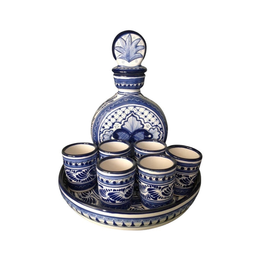 Set de botella redonda con mezcaleros en charola redonda