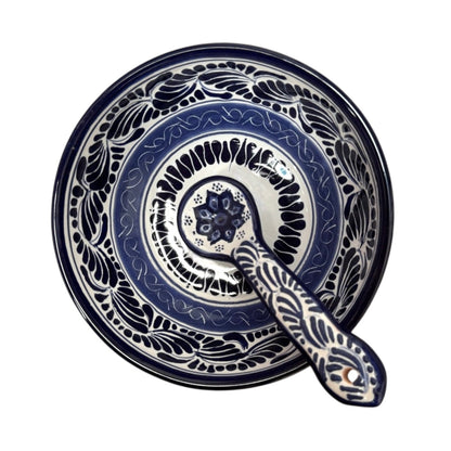 Molcajete con cuchara