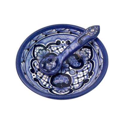 Molcajete con cuchara